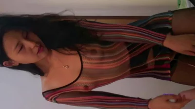 一觉醒来自己变成了乳胶娃娃淫荡人妻小少妇穿着性感的睡衣被操出白浆